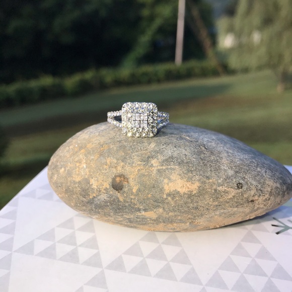 Absolutely Stunning .925 Stamped Silver Rings! Size❤️ - Picture 3 of 3